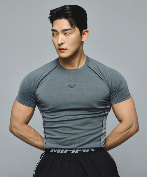 MIHAK(ミハク)の「シンボルロゴマッスルプロTシャツ(GRAY)(Tシャツ/カットソー・メンズ・その他・1/2/3)」の5枚目の写真