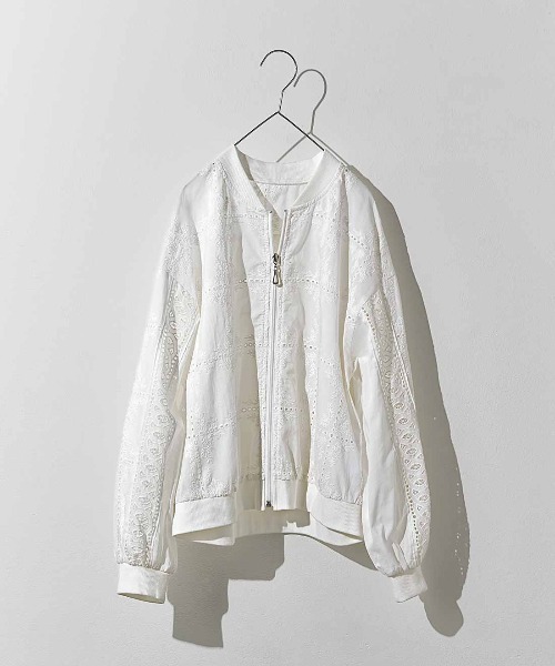 Live in comfort(リブインコンフォート)の「リブ イン コンフォート サッとはおって即華やぐ 豪華レースブルゾン〈ホワイト〉(ブルゾン・レディース・ホワイト・L/M/3L/LL/S)」の7枚目の写真