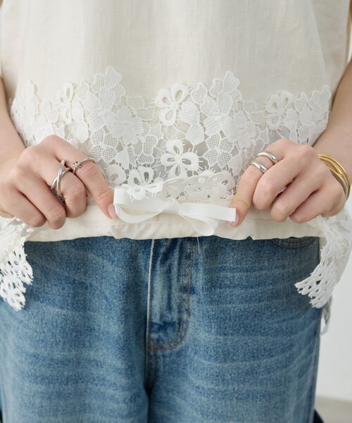 BEARDSLEY（ビアズリー）の「《4/1(水)20：00予約開始》裾レースリネンブラウス（シャツ/ブラウス・レディース・ブラック/ブルー/アイボリー・FREE）」の4枚目の写真