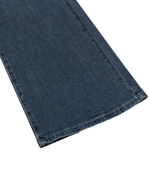 COIRIS_(コイリス)の「リオラブーツカットデニムパンツ(デニムパンツ・レディース・ダークブルー・SMALL/MEDIUM)」の6枚目の写真