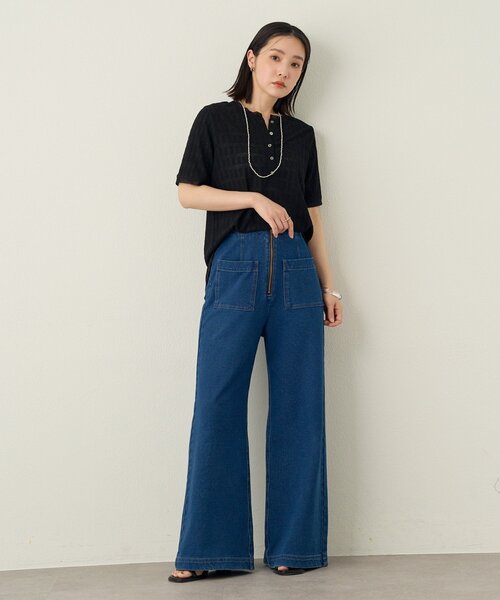 Omekashi(オメカシ)の「2wayレースヘンリースリットTシャツ(Tシャツ/カットソー・レディース・アイボリー/ブラック/オフホワイト・FREE)」の4枚目の写真