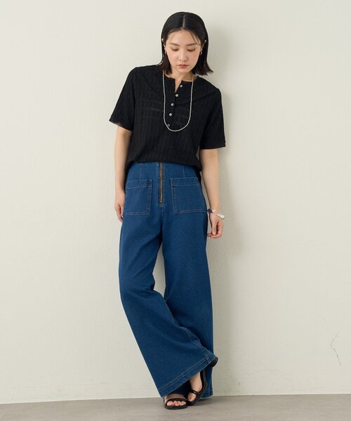 Omekashi(オメカシ)の「2wayレースヘンリースリットTシャツ(Tシャツ/カットソー・レディース・アイボリー/ブラック/オフホワイト・FREE)」の5枚目の写真