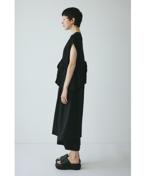 HeRIN.CYE(ヘリンドットサイ)の「Side frill pante dress / サイドフリルポンチドレス(ワンピース・レディース・ネイビー/ブラック・38/36)」の6枚目の写真