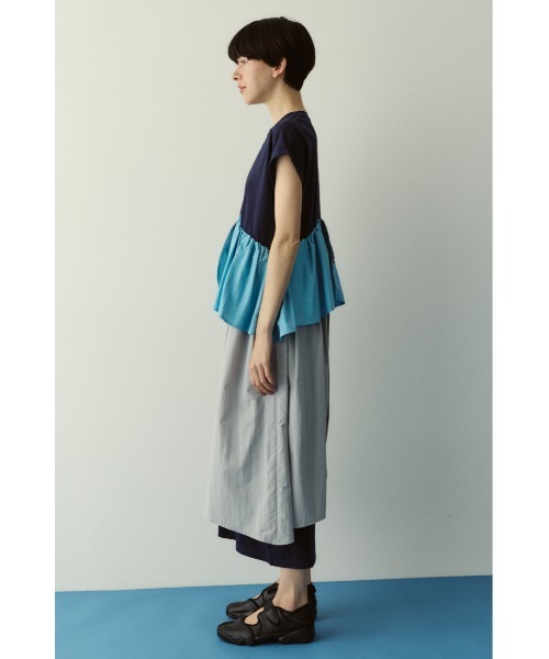 HeRIN.CYE(ヘリンドットサイ)の「Side frill pante dress / サイドフリルポンチドレス(ワンピース・レディース・ネイビー/ブラック・38/36)」の14枚目の写真