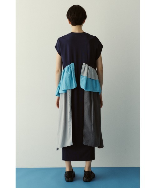 HeRIN.CYE(ヘリンドットサイ)の「Side frill pante dress / サイドフリルポンチドレス(ワンピース・レディース・ネイビー/ブラック・38/36)」の15枚目の写真