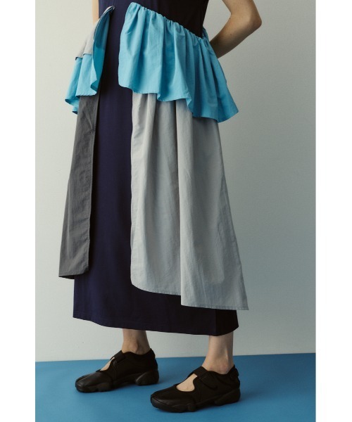 HeRIN.CYE(ヘリンドットサイ)の「Side frill pante dress / サイドフリルポンチドレス(ワンピース・レディース・ネイビー/ブラック・38/36)」の19枚目の写真