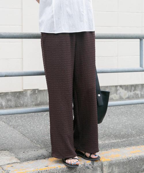 ITEMS URBANRESEARCH（アイテムズ アーバンリサーチ）の「『UVカット/接触冷感』カットヨウリュウイージーパンツ(楽着シリーズ)（その他パンツ・レディース・グリーン/ブラウン/オフホワイト・FREE）」の2枚目の写真