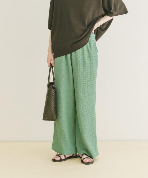ITEMS URBANRESEARCH（アイテムズ アーバンリサーチ）の「『UVカット/接触冷感』カットヨウリュウイージーパンツ(楽着シリーズ)（その他パンツ・レディース・グリーン/ブラウン/オフホワイト・FREE）」の3枚目の写真