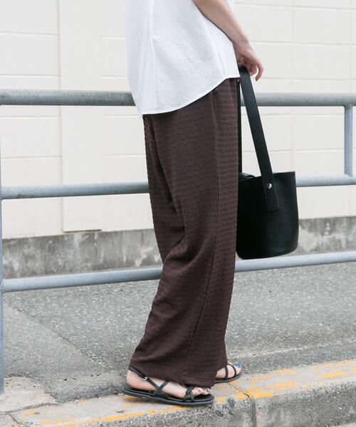 ITEMS URBANRESEARCH（アイテムズ アーバンリサーチ）の「『UVカット/接触冷感』カットヨウリュウイージーパンツ(楽着シリーズ)（その他パンツ・レディース・グリーン/ブラウン/オフホワイト・FREE）」の12枚目の写真