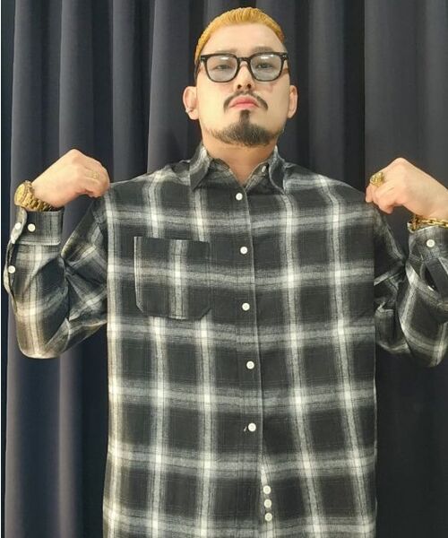 KKEEE（ケーケーイーイー）の「イージータータンチェックオーバーサイズシャツ[ブラック]（シャツ/ブラウス・レディース・ブラック・MEDIUM/LARGE/X-LARGE）」の6枚目の写真