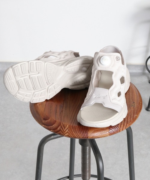 Reebok(リーボック)の「【REEBOK】INSTAPUMP FURY SANDAL インスタ ポンプフューリー サンダル(サンダル・レディース・ベージュ・L/M)」の4枚目の写真