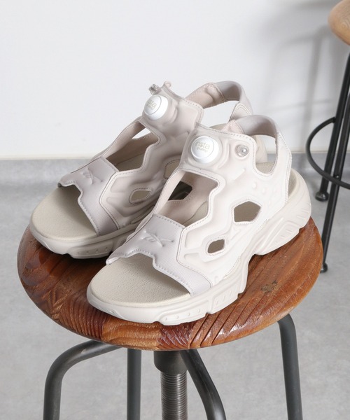 Reebok(リーボック)の「【REEBOK】INSTAPUMP FURY SANDAL インスタ ポンプフューリー サンダル(サンダル・レディース・ベージュ・L/M)」の3枚目の写真