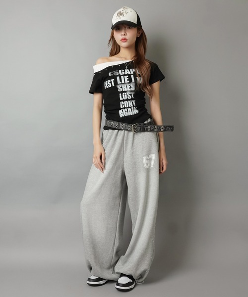 SPINNS(スピンズ)の「ワンショルTシャツ/ロゴ/平成ギャル(Tシャツ/カットソー・レディース・ブラック/ピンク/ホワイト・ONESIZE)」の14枚目の写真