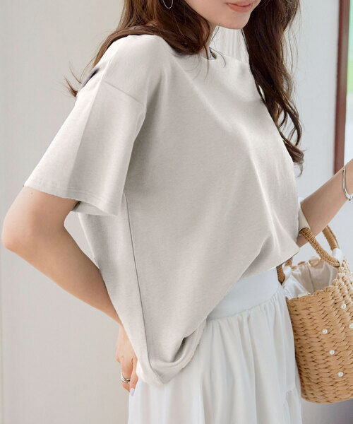 KOBE LETTUCE（コウベレタス）の「[ 接触冷感 ]　綿100%なめらか半袖Tシャツ（Tシャツ/カットソー・レディース・オフホワイト/ピンク/ブラック/チャコール/グレイッシュベージュ/ベビーピンク/ブルーグレー/グレー系その他・L/M）」の7枚目の写真