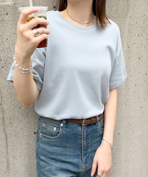KOBE LETTUCE（コウベレタス）の「[ 接触冷感 ]　綿100%なめらか半袖Tシャツ（Tシャツ/カットソー・レディース・オフホワイト/ピンク/ブラック/チャコール/グレイッシュベージュ/ベビーピンク/ブルーグレー/グレー系その他・L/M）」の4枚目の写真