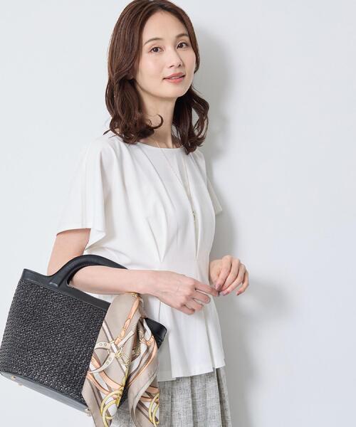 Reflect(リフレクト)の「【UVカット/接触冷感/吸水速乾】タックデザインフレアトップス(Tシャツ/カットソー・レディース・ダークブラウン/ネイビー/ホワイト/ライトイエロー系・09/11/13)」の15枚目の写真