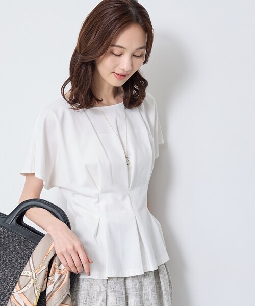 Reflect(リフレクト)の「【UVカット/接触冷感/吸水速乾】タックデザインフレアトップス(Tシャツ/カットソー・レディース・ダークブラウン/ネイビー/ホワイト/ライトイエロー系・09/11/13)」の16枚目の写真