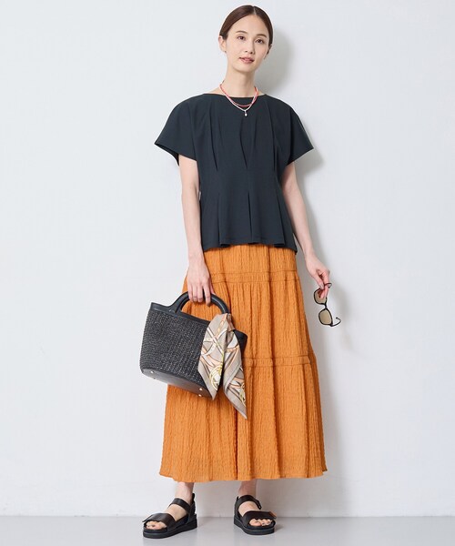Reflect(リフレクト)の「【UVカット/接触冷感/吸水速乾】タックデザインフレアトップス(Tシャツ/カットソー・レディース・ダークブラウン/ネイビー/ホワイト/ライトイエロー系・09/11/13)」の20枚目の写真