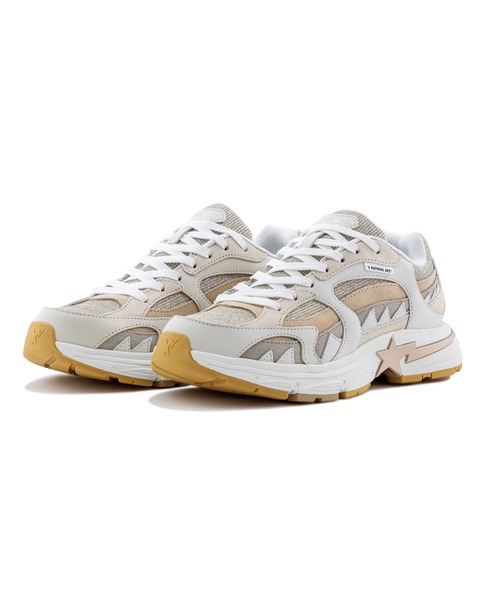 A BATHING APE(アベイシングエイプ)の「BAPE SHARK STA #1(スニーカー・メンズ・ゴールド/シルバー・12/10/9/11/8/7/8.5/9.5)」の2枚目の写真