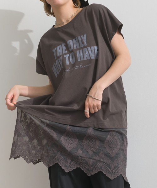 le colis(ルコリ)の「裾レース半袖チュニック(Tシャツ/カットソー・レディース・チャコールグレー/オレンジ/オフホワイト/ブルー・FREE)」の3枚目の写真