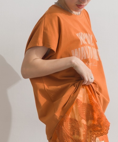 le colis(ルコリ)の「裾レース半袖チュニック(Tシャツ/カットソー・レディース・チャコールグレー/オレンジ/オフホワイト/ブルー・FREE)」の12枚目の写真