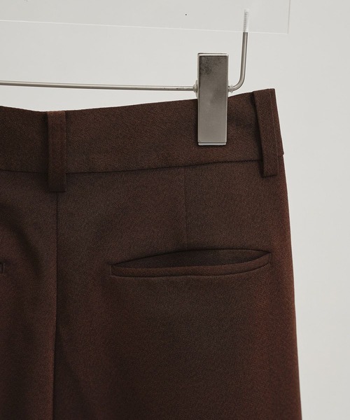 TODAYFUL（トゥデイフル）の「[TODAYFUL/トゥデイフル]Tuck Wide Trousers（スラックス・レディース・ダークブラウン/ブラック・38/36）」の4枚目の写真