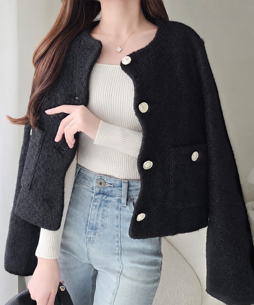 mily bilet（ミウィビレット）の「【mily bilet】上品フェミニンの代表格♪触り心地に遊び心あり。ゴールドボタン ウェーブノーカラージャケット（ノーカラージャケット・レディース・グレー/ブラック/アイボリー・LARGE/SMALL/MEDIUM/X-LARGE）」の3枚目の写真