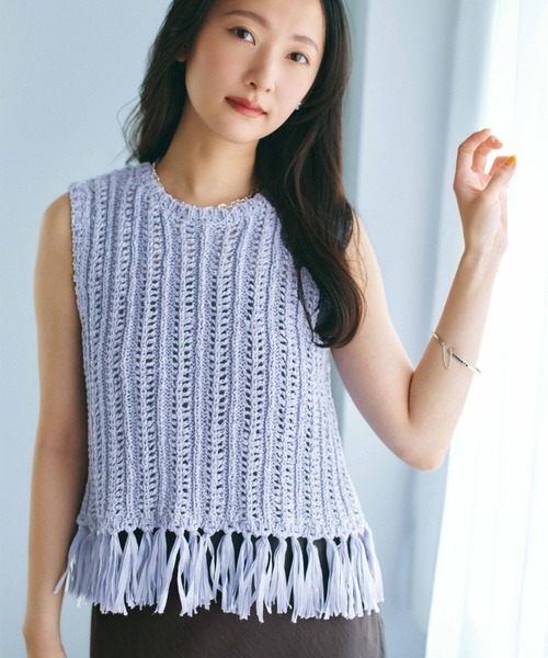 COHINA（コヒナ）の「テープヤーンフリンジヘムニット 【低身長・小柄女性】（ニット/セーター・レディース・オフホワイト/ブルー・ONE SIZE）」の2枚目の写真
