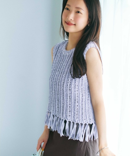 COHINA（コヒナ）の「テープヤーンフリンジヘムニット 【低身長・小柄女性】（ニット/セーター・レディース・オフホワイト/ブルー・ONE SIZE）」の9枚目の写真