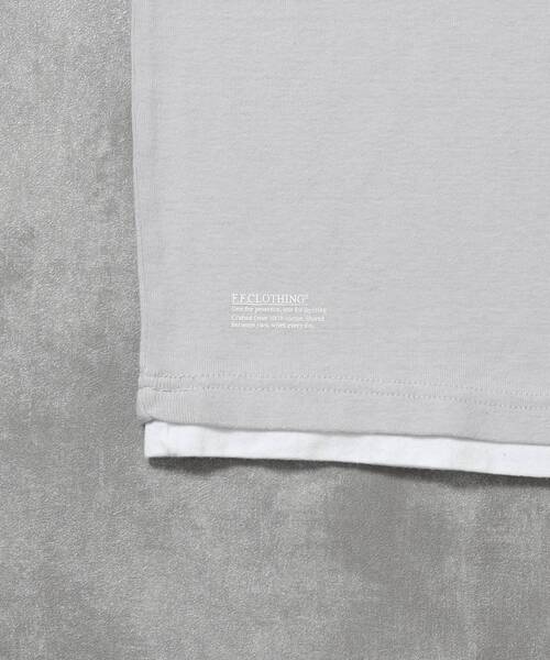 FFEIN(フェイン)の「【FFEIN(フェイン)】フェイクレイヤードヘンリーネックショート丈Tシャツ/ Tシャツ ヘンリーネック 半袖 レイヤード ワンポイント シンプル 【短丈】(Tシャツ/カットソー・メンズ・ネイビー/グレー/ブラック・MEDIUM/SMALL/LARGE)」の5枚目の写真