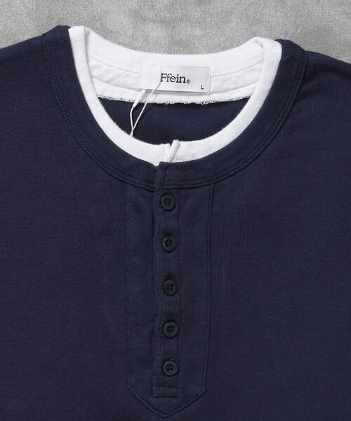FFEIN(フェイン)の「【FFEIN(フェイン)】フェイクレイヤードヘンリーネックショート丈Tシャツ/ Tシャツ ヘンリーネック 半袖 レイヤード ワンポイント シンプル 【短丈】(Tシャツ/カットソー・メンズ・ネイビー/グレー/ブラック・MEDIUM/SMALL/LARGE)」の8枚目の写真