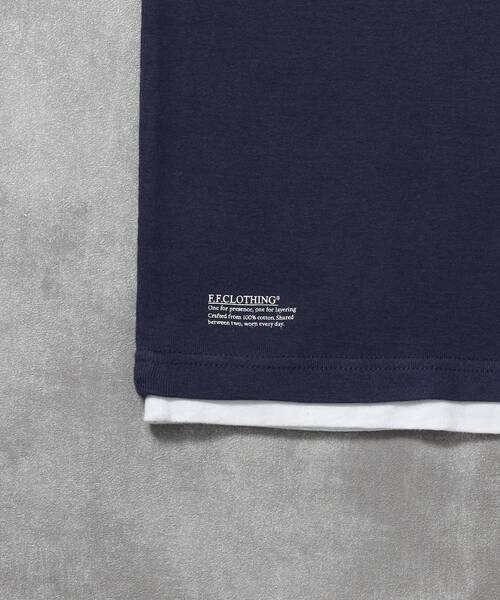 FFEIN(フェイン)の「【FFEIN(フェイン)】フェイクレイヤードヘンリーネックショート丈Tシャツ/ Tシャツ ヘンリーネック 半袖 レイヤード ワンポイント シンプル 【短丈】(Tシャツ/カットソー・メンズ・ネイビー/グレー/ブラック・MEDIUM/SMALL/LARGE)」の10枚目の写真