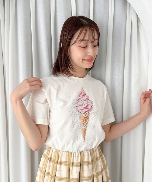 F i.n.t(フィント)の「スウィーツプリントTシャツ/fint フィント(Tシャツ/カットソー・レディース・アイボリー系2/アイボリー系1/ホワイト系3/ホワイト系2/ホワイト系1/アイボリー系3・FREE)」の4枚目の写真