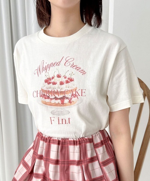 F i.n.t(フィント)の「スウィーツプリントTシャツ/fint フィント(Tシャツ/カットソー・レディース・アイボリー系2/アイボリー系1/ホワイト系3/ホワイト系2/ホワイト系1/アイボリー系3・FREE)」の21枚目の写真