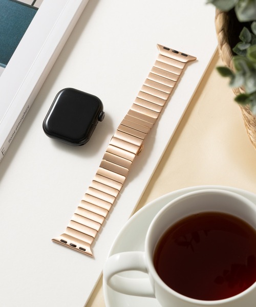 emonique(エモニーク)の「ステンレス製 アップルウォッチバンド Apple Watch バンド【38mm/40mm/41mm 対応】(デジタル腕時計・レディース・ピンクゴールド/ブラック/シルバー/シルバー系/ゴールド・38)」の5枚目の写真
