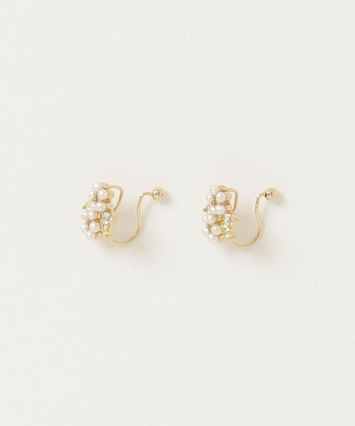 Zoule(ゾーラ)の「Zoule ゾーラ:FLOWER LETTER SERIES jewel flower letter 9 花言葉 プルメリア イヤリング(イヤリング・レディース・ホワイト×グリーン・FREE)」の9枚目の写真