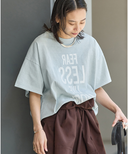 JOURNAL STANDARD(ジャーナルスタンダード)の「《追加4》ラウンドヘムピグメントT(Tシャツ/カットソー・レディース・サックスブルー/チョコ/ベージュ/ホワイト系その他・FREE)」の4枚目の写真