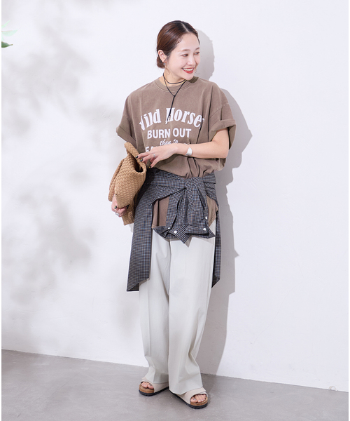 JOURNAL STANDARD(ジャーナルスタンダード)の「《追加4》ラウンドヘムピグメントT(Tシャツ/カットソー・レディース・サックスブルー/チョコ/ベージュ/ホワイト系その他・FREE)」の11枚目の写真