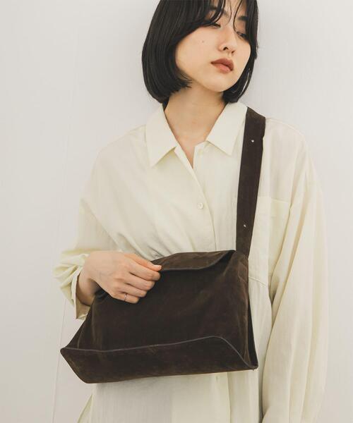 KBF(ケイビーエフ)の「サイドアシンメトリーショルダーBAG(ショルダーバッグ・レディース・ダークブラウン/キャメル・ONE)」の5枚目の写真