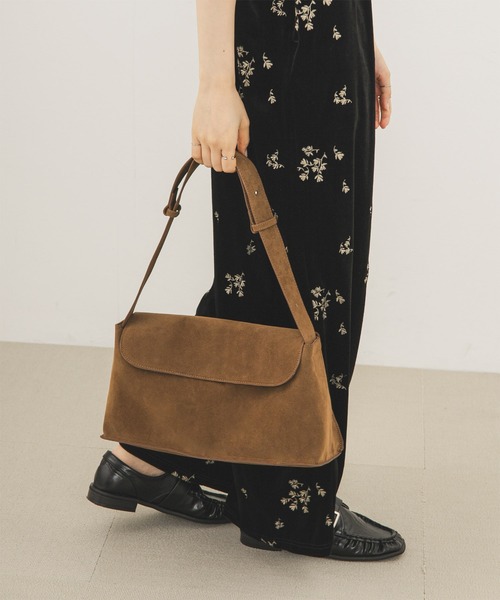 KBF(ケイビーエフ)の「サイドアシンメトリーショルダーBAG(ショルダーバッグ・レディース・ダークブラウン/キャメル・ONE)」の15枚目の写真