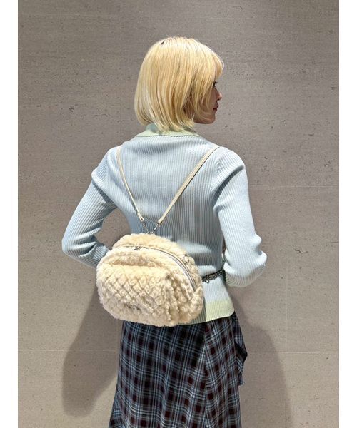 FURFUR（ファーファー）の「2WAYエコファーミニリュック（バックパック/リュック・レディース・チャコールグレー/アニマル/アイボリー/ピンク・F）」の12枚目の写真