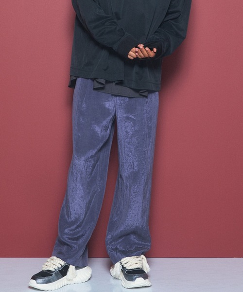 MAISON SPECIAL(メゾンスペシャル)の「《UNISEX》ドレープフィブリルプライムワイドワンタックスラックス/Drape Fibrillated Prime-Wide One-tuck Slacks【MAISON SPECIAL/メゾンスペシャル】■セットアップ対応■(スラックス・メンズ・ネイビー/ブラック/パープル/グレイッシュベージュ・0/1/2)」の4枚目の写真