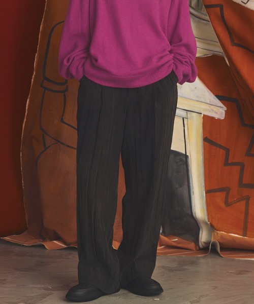 MAISON SPECIAL(メゾンスペシャル)の「《UNISEX》ドレープフィブリルプライムワイドワンタックスラックス/Drape Fibrillated Prime-Wide One-tuck Slacks【MAISON SPECIAL/メゾンスペシャル】■セットアップ対応■(スラックス・メンズ・ネイビー/ブラック/パープル/グレイッシュベージュ・0/1/2)」の2枚目の写真