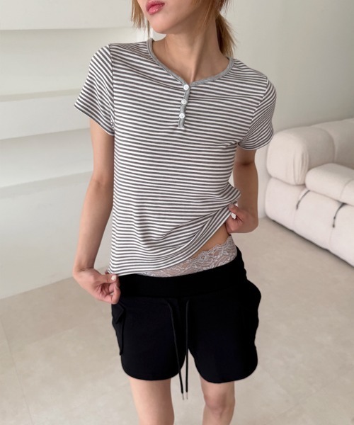4INT.(フォイント)の「ボーダー ヘンリーネック 配色 半袖 Tシャツ(Tシャツ/カットソー・レディース・ライトブルー/グレー/ミント・FREE)」の1枚目の写真