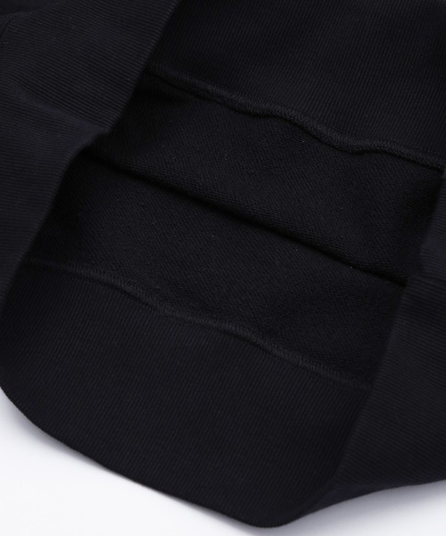 MILKFED.（ミルクフェド）の「THREE-TIERED LOGO CLEAR PRINT SHORT CREW SWEAT（スウェット・レディース・ライトブルー/ブラック/オフホワイト・S/M）」の5枚目の写真