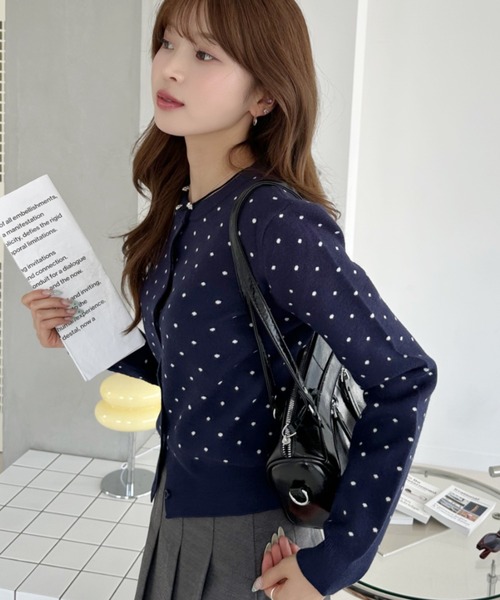 Ada.（エイダ）の「ドット柄 クルーネック ハイゲージ ニット カーディガン（カーディガン/ボレロ・レディース・グレー/ネイビー・FREE）」の13枚目の写真