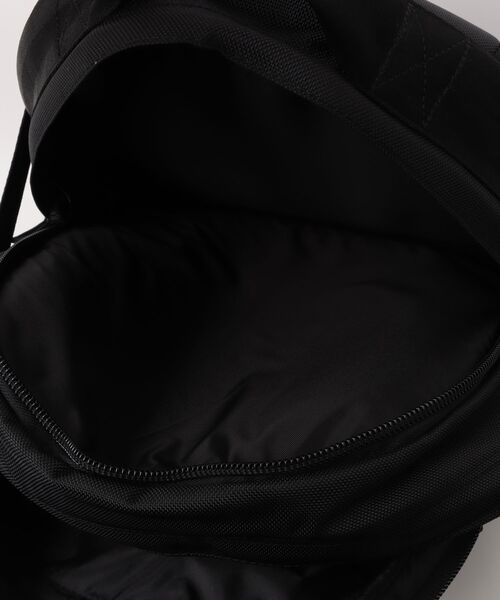NEW ERA（ニューエラ）の「【NEW ERA】キャリアパック 35L 1680D NEW NE LOGO / ブラック [15121559]（バックパック/リュック・レディース・ブラック・フリー）」の15枚目の写真