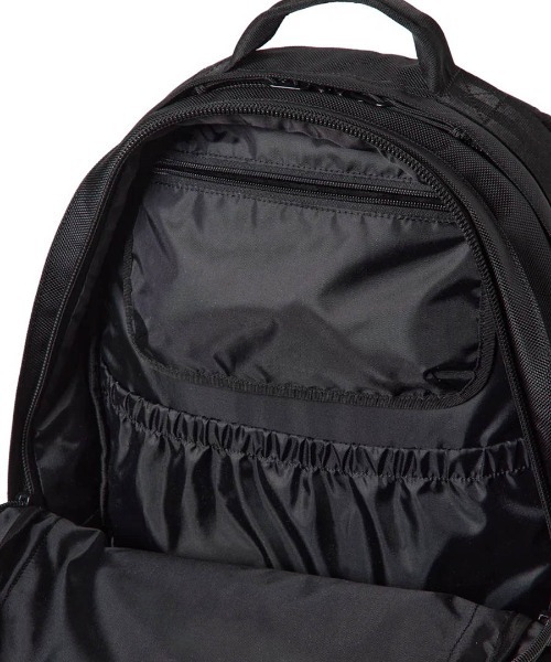 NEW ERA（ニューエラ）の「【NEW ERA】キャリアパック 35L 1680D NEW NE LOGO / ブラック [15121559]（バックパック/リュック・レディース・ブラック・フリー）」の8枚目の写真