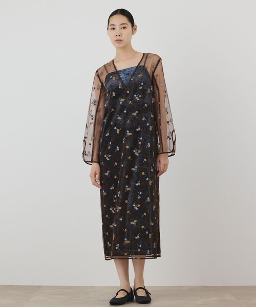 Diagram(ダイアグラム)の「刺繍レイヤードベロアワンピース(ワンピース・レディース・カーキ/ブルー・38/36)」の2枚目の写真
