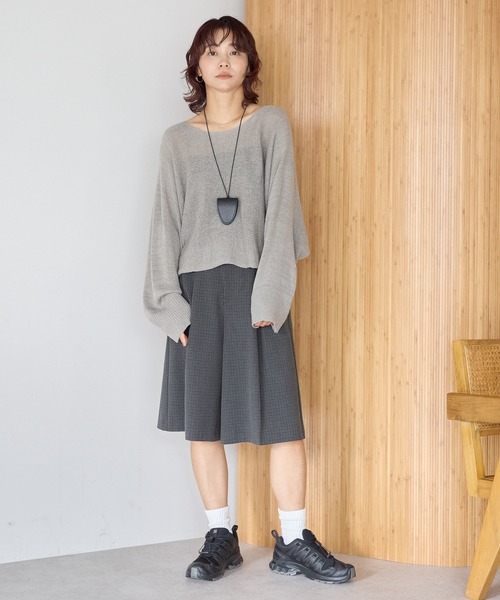gossara(ゴサラ)の「【gossara 大人の抜け感】ボートネッククロップドニット(ニット/セーター・レディース・モカ/ブラック/カーキ/ブラウン・FREE)」の6枚目の写真